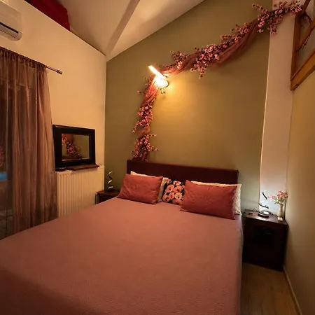 Rafaella's Maisonette At Rafaella Apartament